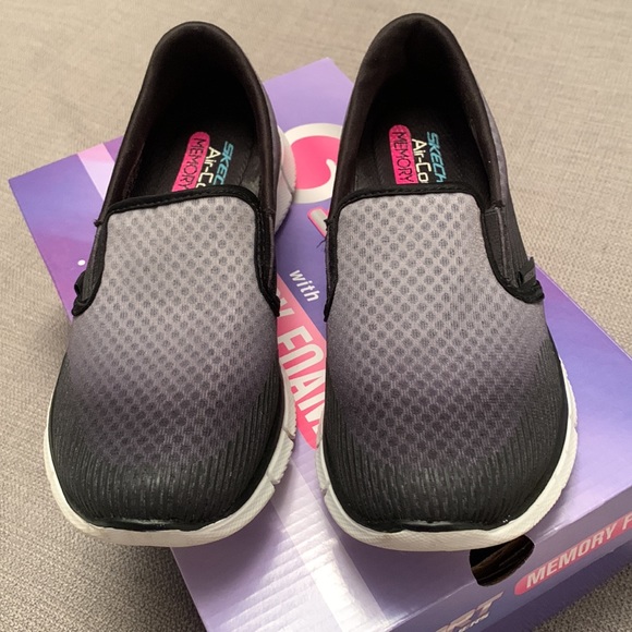 Skechers Dual-Lite Slip Ins Memory Foam Air-Cooled Shoes Slip Ons - Picture 10 of 11